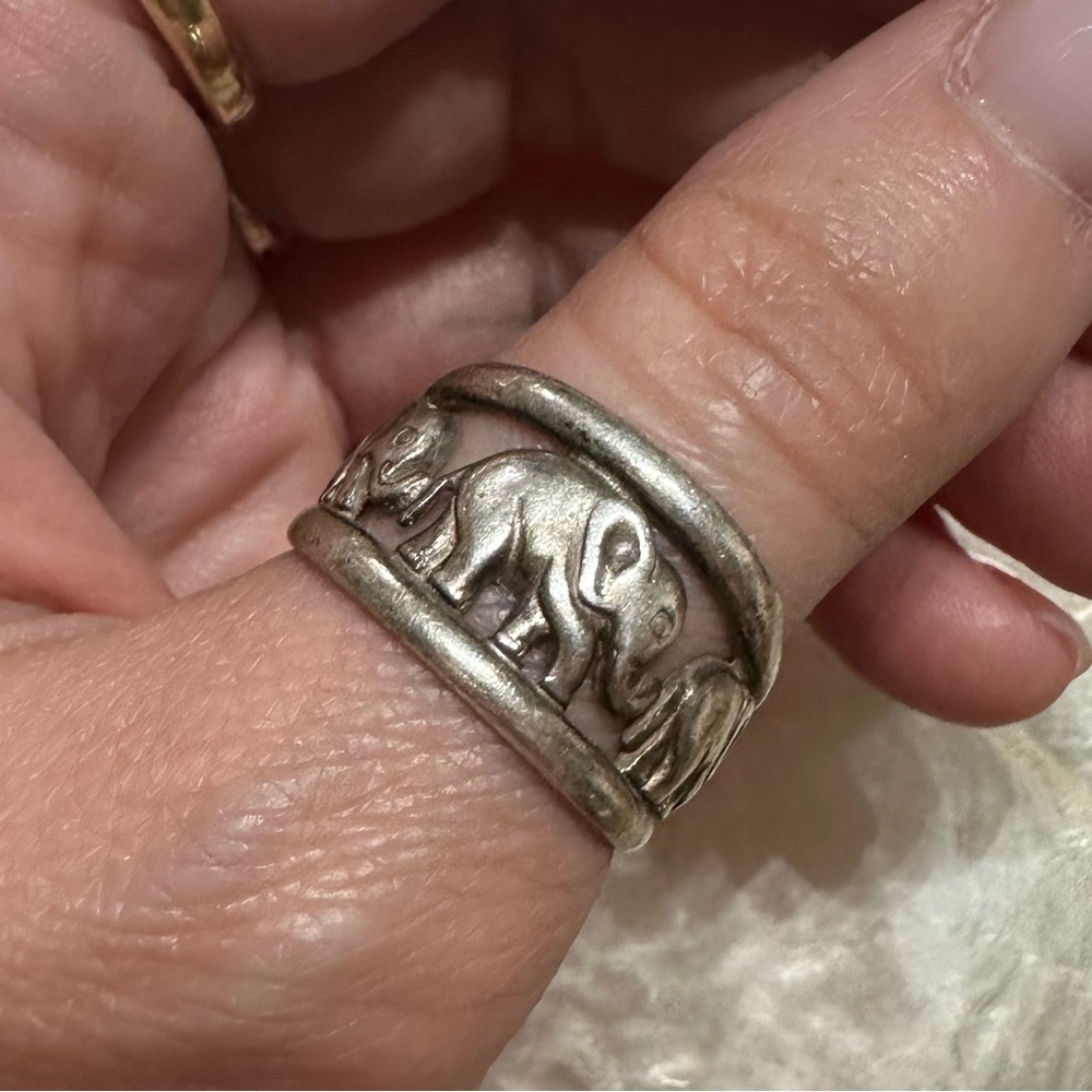 925 Sterling Silver Elephant Ring